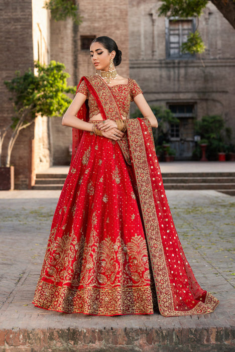 Bridal Wedding Dress in Choli Dupatta Lehenga Style