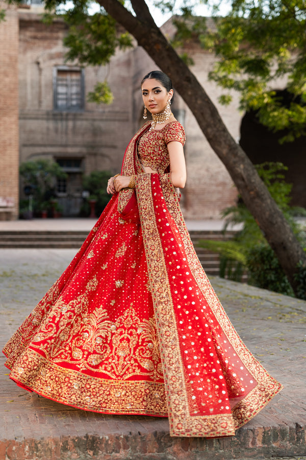 Bridal Wedding Dress in Choli Dupatta and Lehenga Style