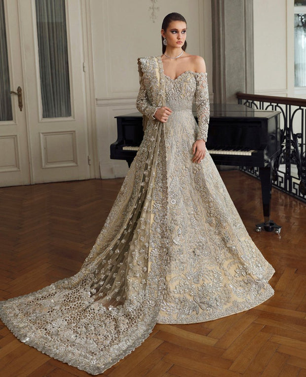 Bridal Wedding Dress in Off Shoulder Gown Dupatta Style