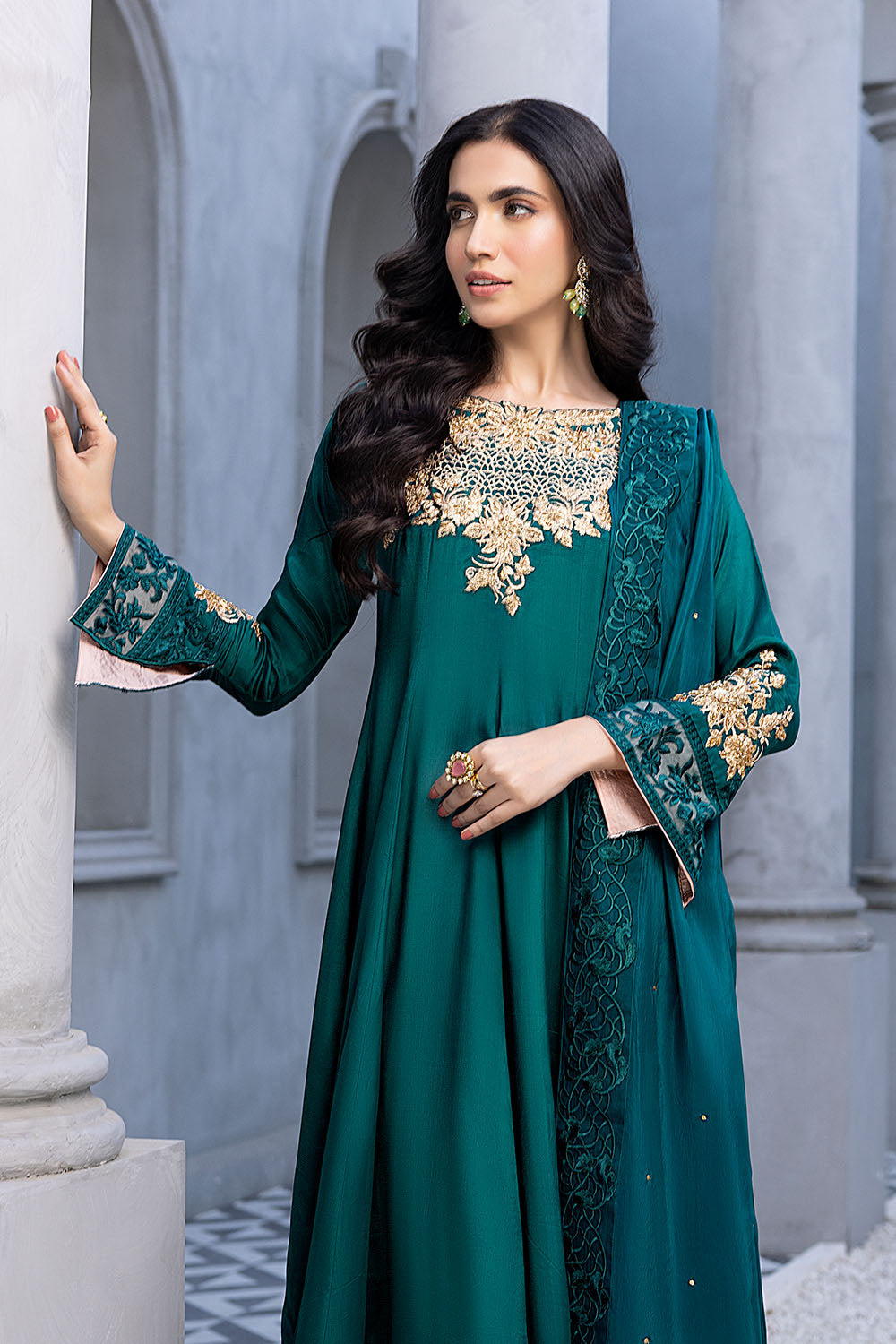 Classic Green Embellished Pakistani Salwar Kameez Dupatta – Nameera by ...