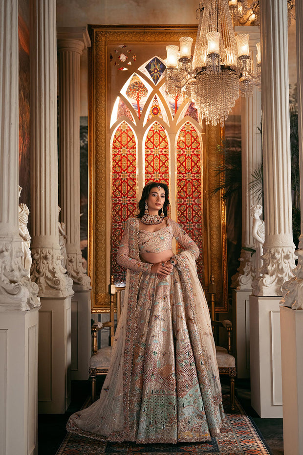 Elegant Pakistani Bridal Dress in Choli Lehenga Dupatta Style