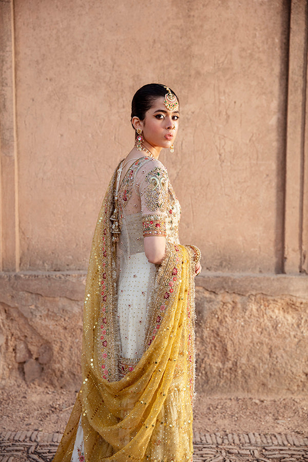 Elegant Pakistani Mehndi Dress in Gharara Kameez Dupatta Style