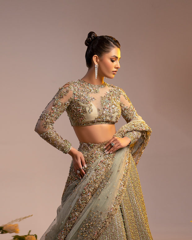 Indian Bridal Dress in Wedding Lehenga and Choli Style Online