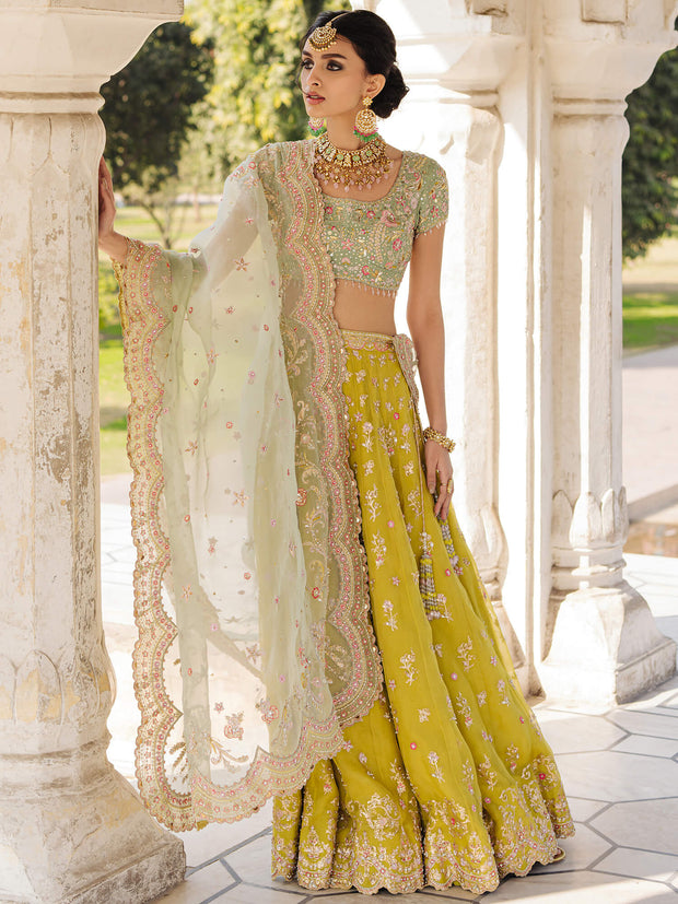 Indian Wedding Dress in Choli Dupatta and Lehenga Style