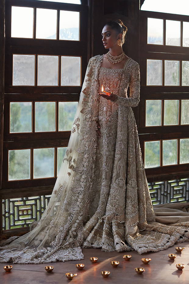 Latest Pakistani Bridal Dress in Pishwas and Lehenga Style