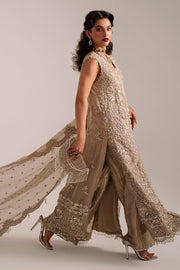 Latest Pakistani Wedding Dress in Ivory Kameez Trouser Style