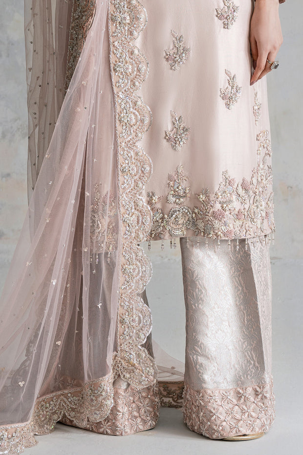 Latest Pakistani Wedding Dress in Kameez Trouser Style