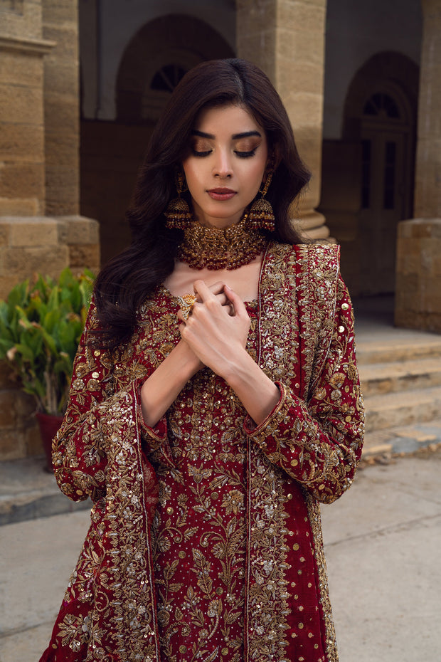 Latest Red Bridal Lehenga and Kameez Pakistani Wedding Dress