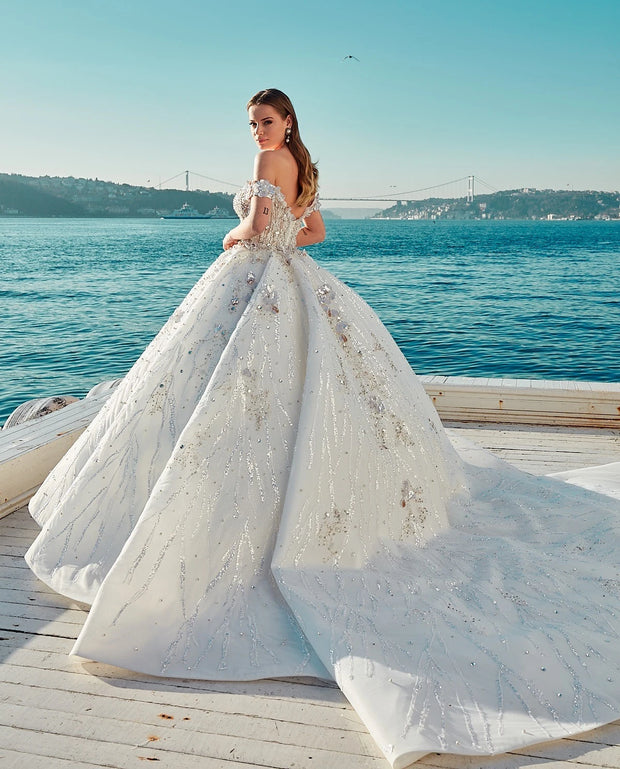 Luxury Wedding Dress in Embroidered Bridal Gown Style Online