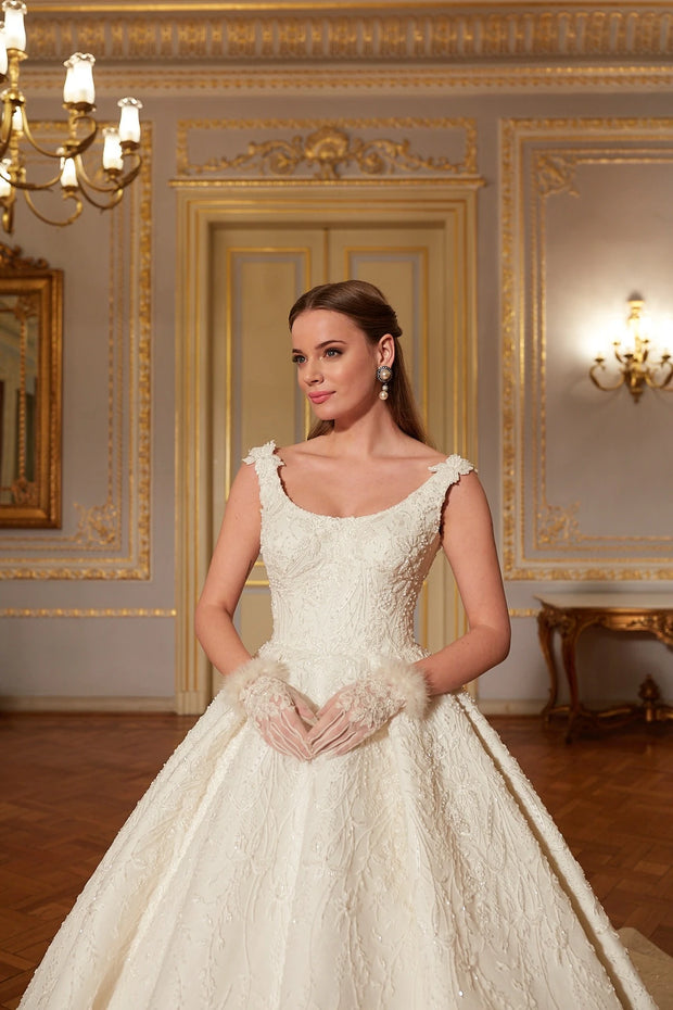 Off-White Princess Wedding Dress in Bridal Gown Style Online