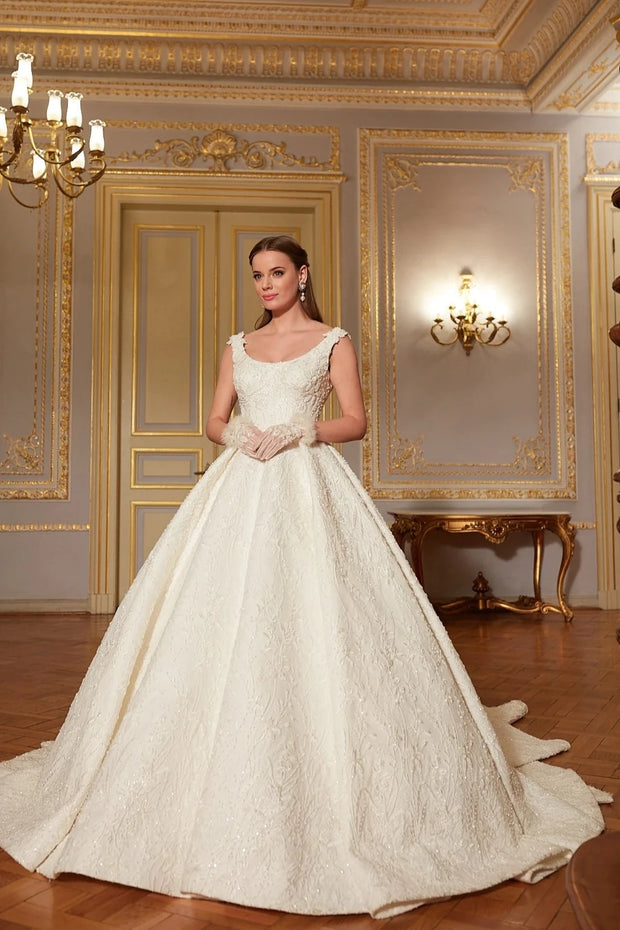 Off-White Princess Wedding Dress in Bridal Gown Style