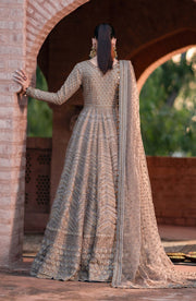 Pakistani Bridal Dress in Traditional Pishwas Style Online