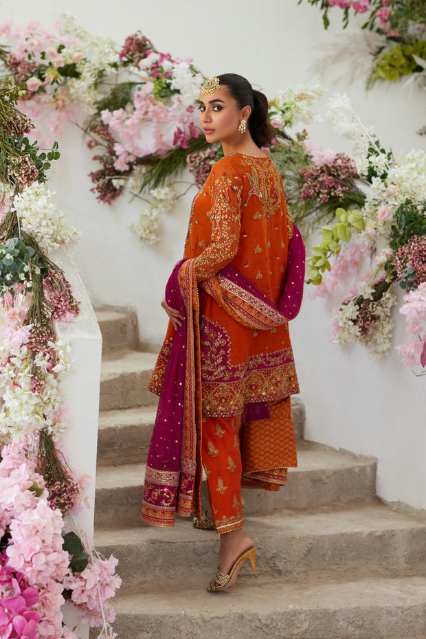 Pakistani Wedding Dress in Salwar Kameez Dupatta Style