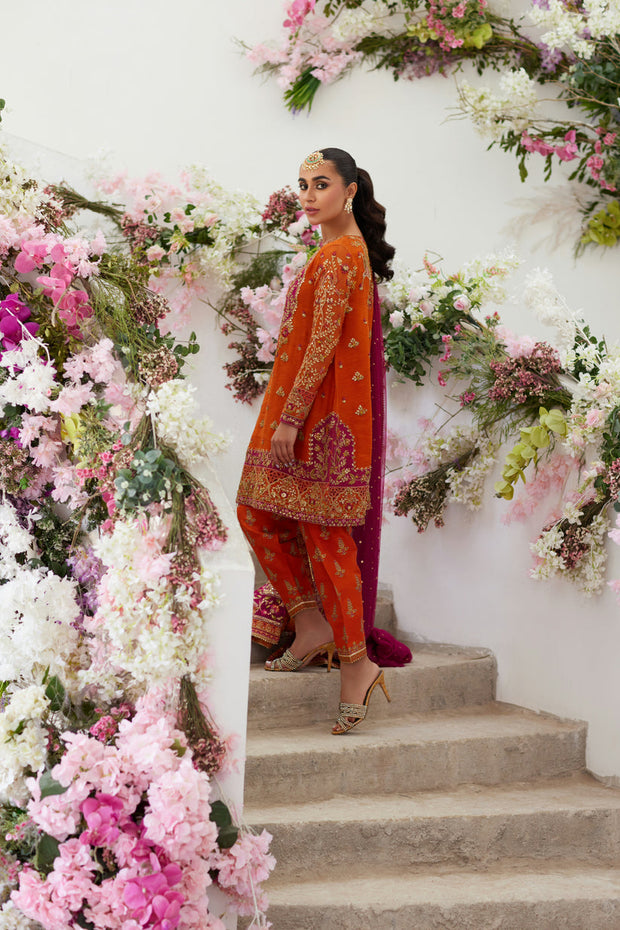 Pakistani Wedding Dress in Salwar Kameez and Dupatta Style