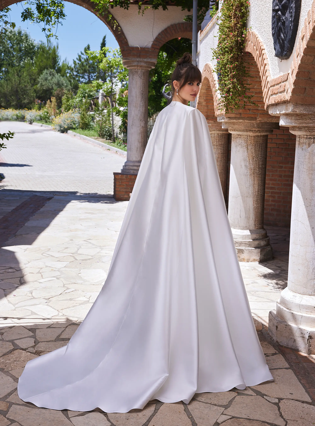 Pearl Pattern Designed Mermaid Bridal Gown with Neckline and Cape