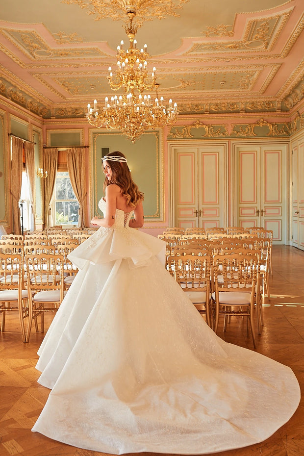 Princess Wedding Dress in Luxurious Bridal Gown Style Online