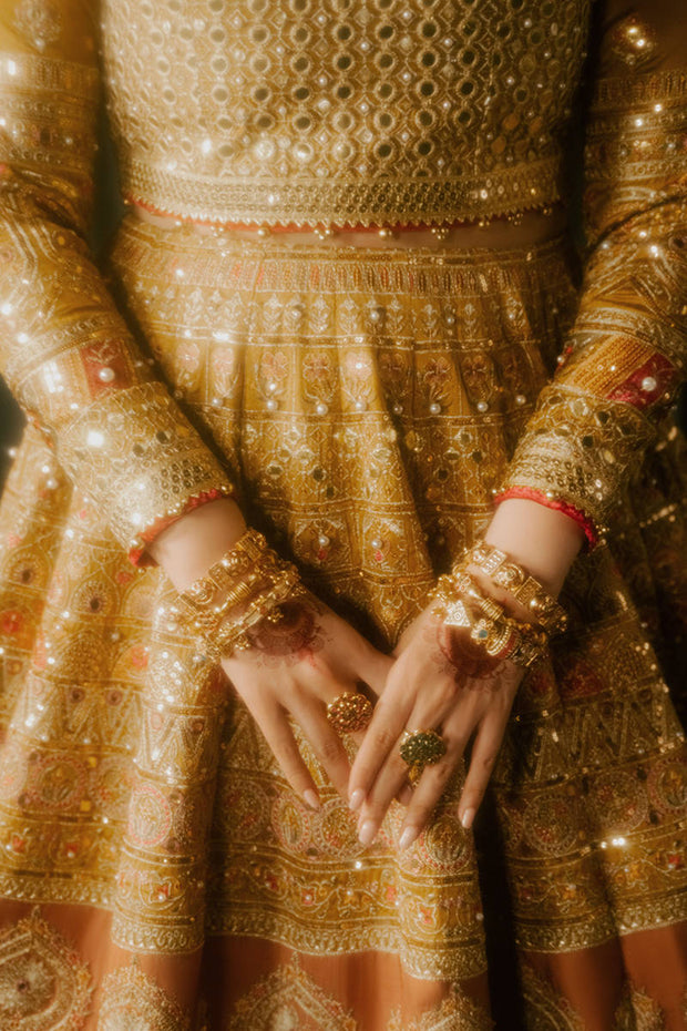 Traditional Pakistani Wedding Dress in Lehenga Choli Dupatta Style