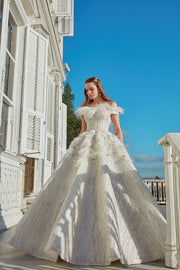 White Off-Shoulder Luxurious Wedding Gown for Bride