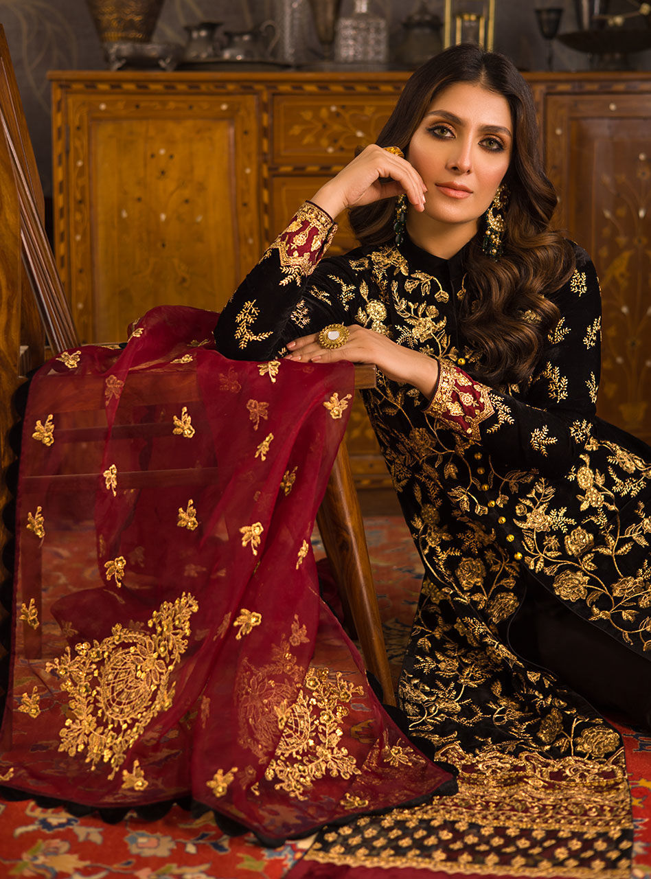 Black velvet pakistani dress hotsell