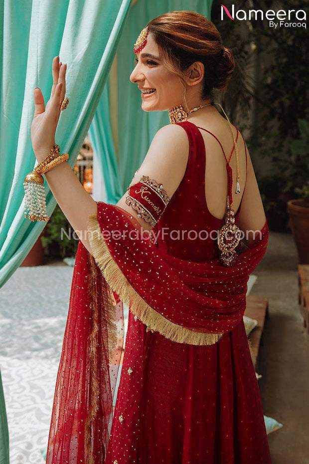 Classy Pakistani Bridal Traditional Pishwas in Red