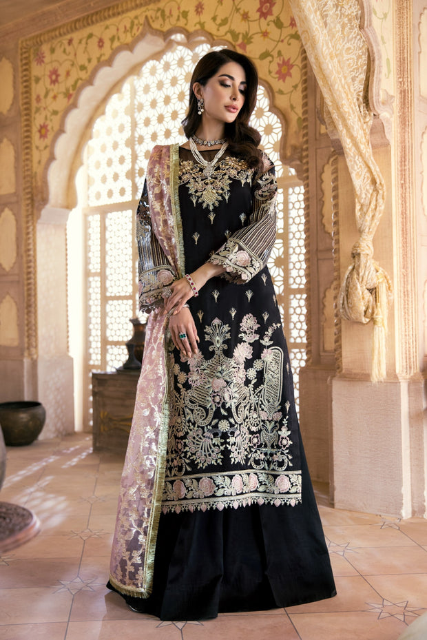 Soo Gorgeous Nova Fashion Embroidered open gown style party wear Outfit  #bridalsister outfit | Stylish dress book, Pakistani fancy dresses, Party wear  dresses