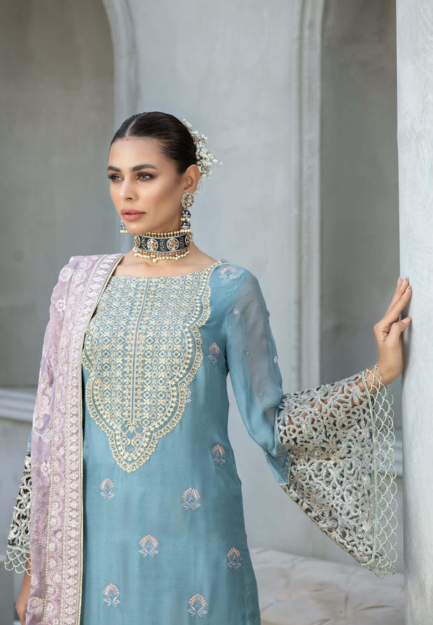 Latest Pakistani Wedding Dress in Royal Kameez Sharara Style