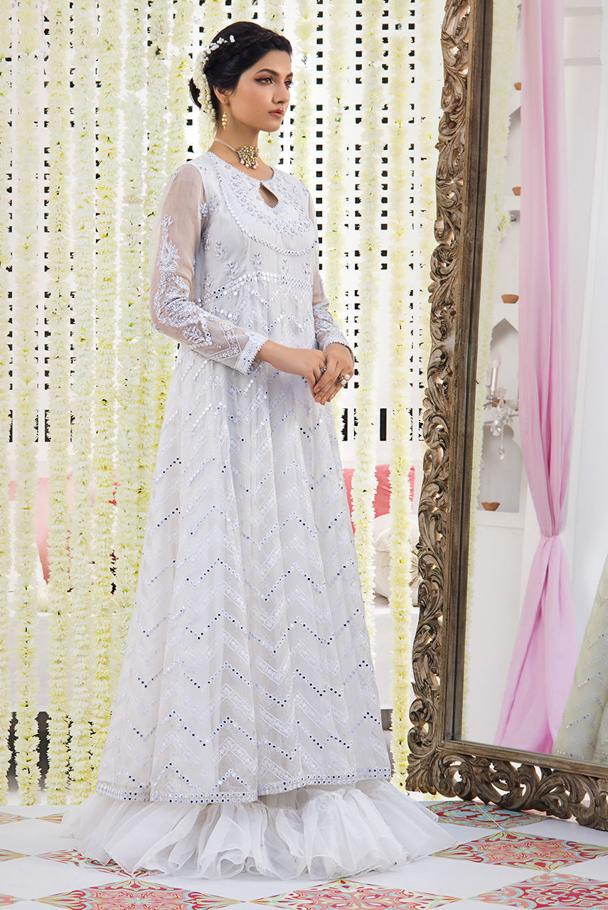 Traditional White Pakistani Nikkah Dress for Bride Online – Nameera by  Farooq