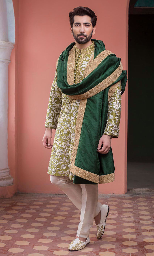 Mehndi dress 2024 design for groom