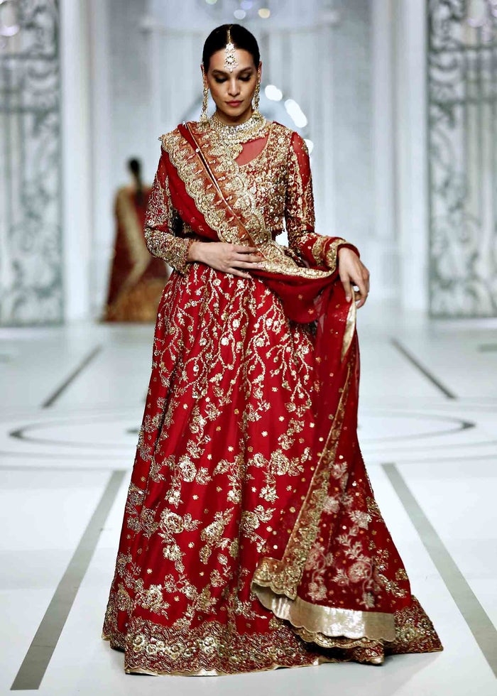 Royal Red and Gold Lehenga Choli Dupatta Pakistani Bridal Dress – Nameera  by Farooq