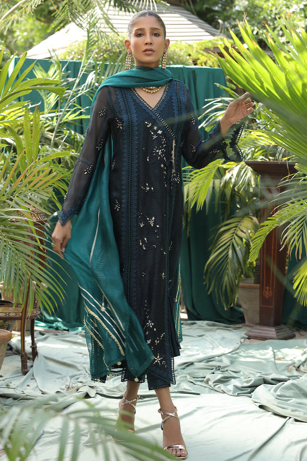 Pakistani Wedding Dress In Long Kameez Capri style