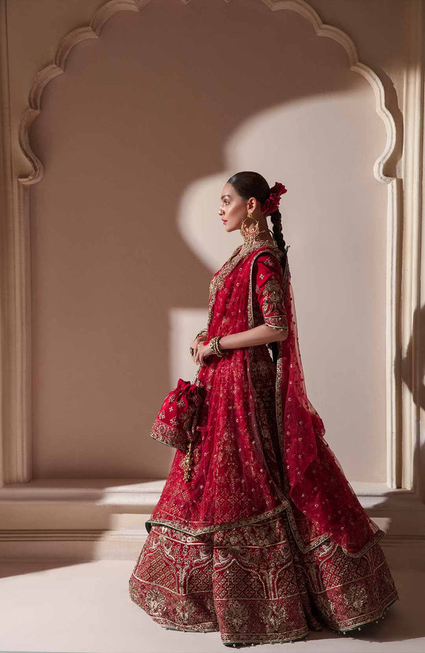 Latest Pakistani Bridal Wear Red Pishwas n Lehenga