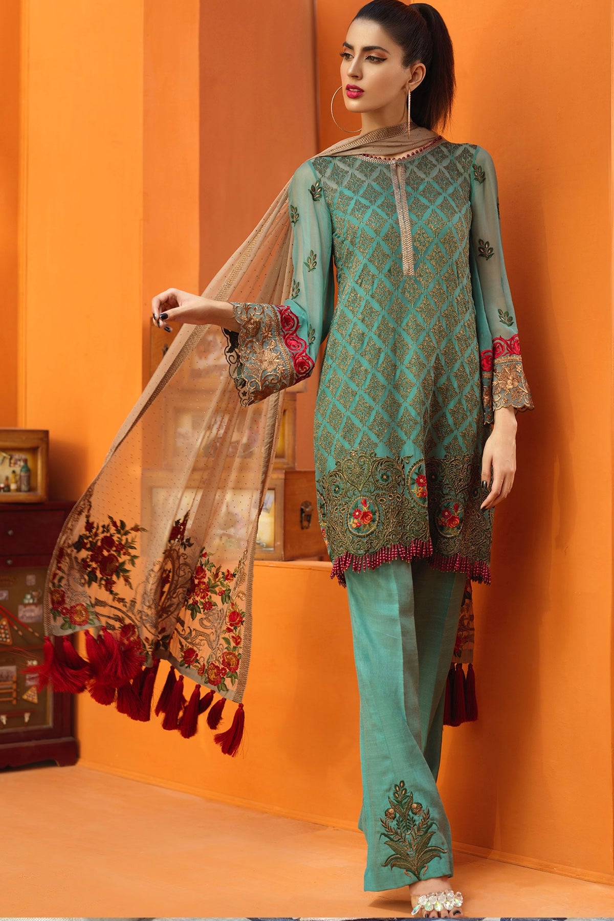 Get yourself this Pakistani formal dress 2019 in USA – Nameera by Farooq